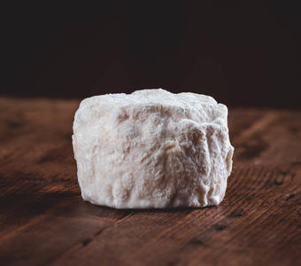Crottin de chèvre demi-sec de la Chèvrerie Serry env 60g